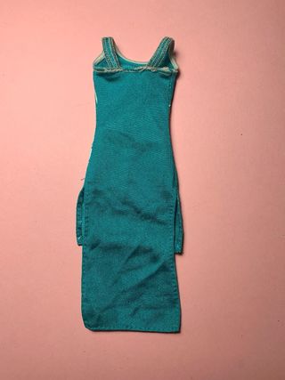 Vestido Barbie Glam Team 84 fashionistas 16