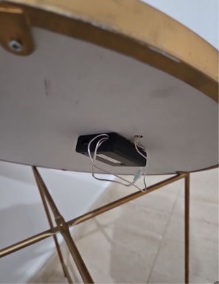 Mesa auxiliar de diseño con luz