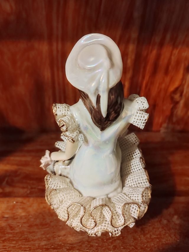 Statua dama porcellana