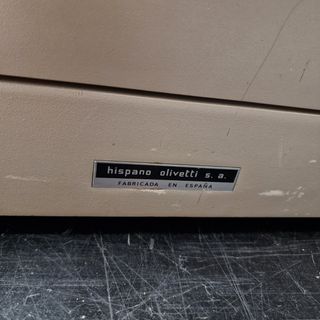 Maquina de escribir OLIVETTI LINEA 90
