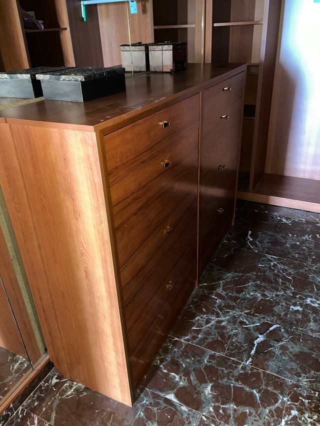 Mueble para vestidor