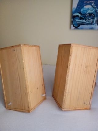 Porta altavoces ,para poner en la pare