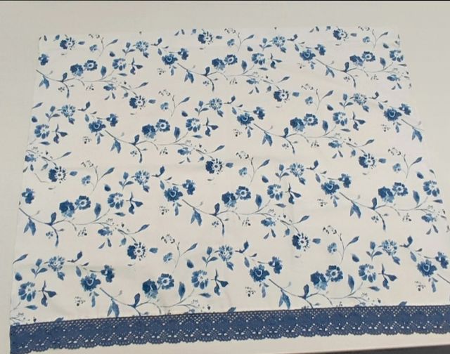 Cortina con puntilla