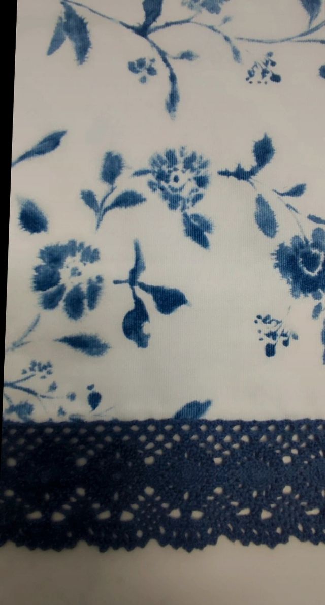 Cortina con puntilla