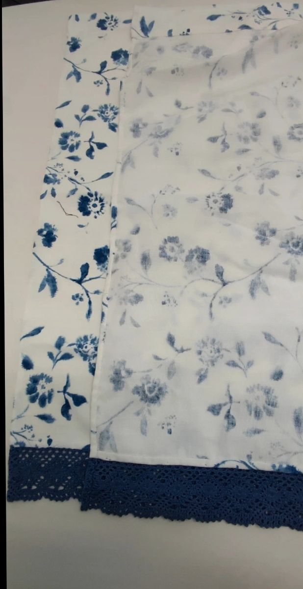 Cortina con puntilla