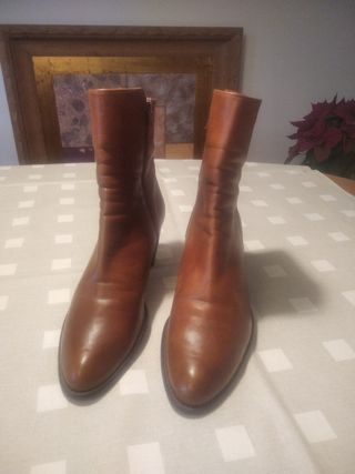 Botines Malipiu de piel. 38.