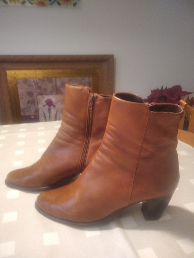 Stivali Malipiù in pelle. 38.