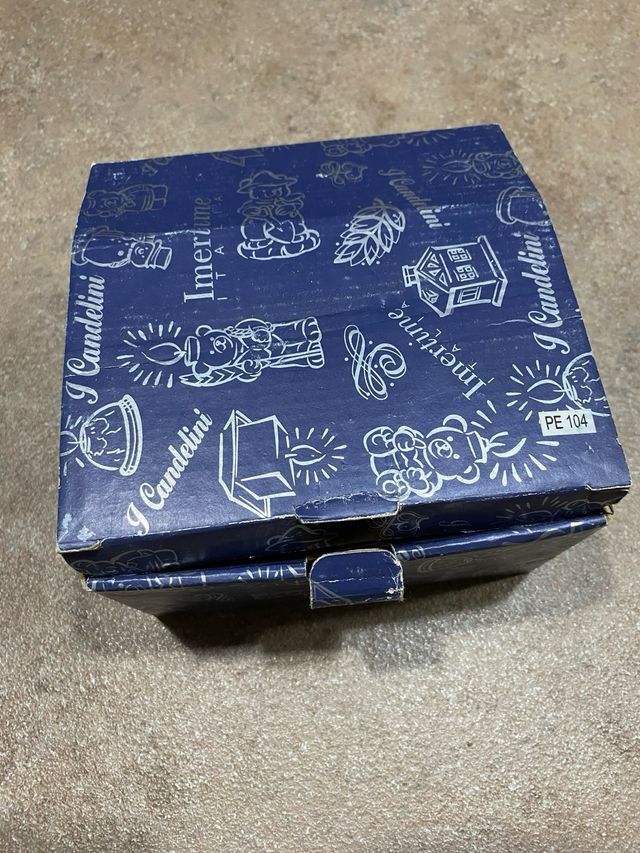 Piattino con candela quadrata