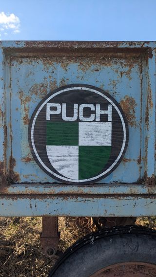 Cartel Logo Puch