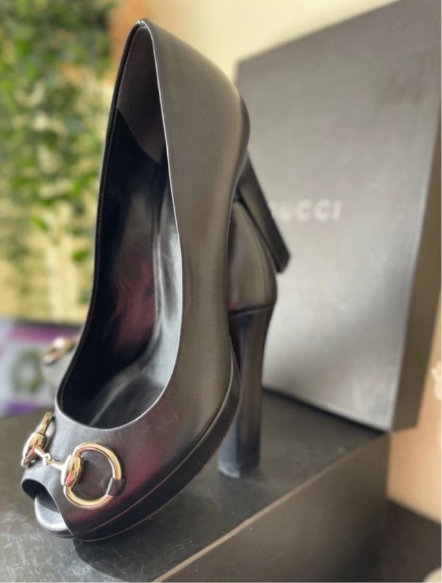 Zapaptos gucci talla 38