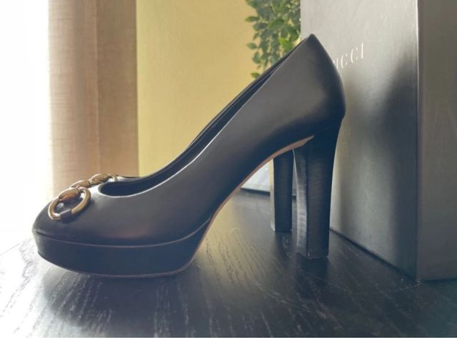 Zapaptos gucci talla 38