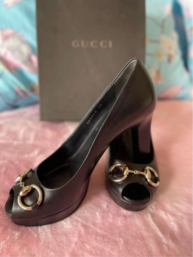 Zapaptos gucci talla 38
