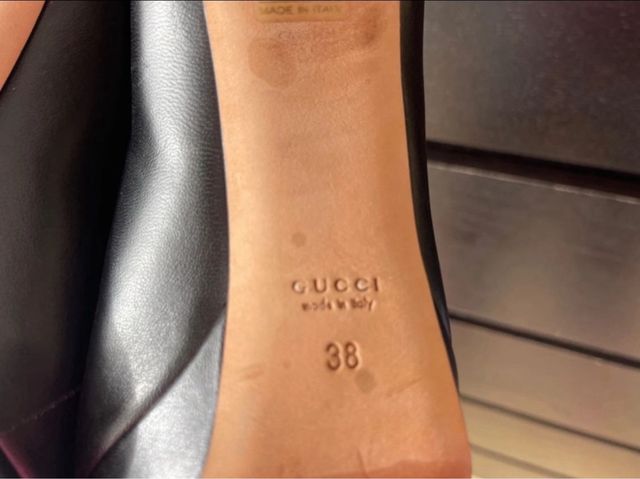 Zapaptos gucci talla 38