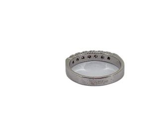 alianza oro 18k con piedra con diamante