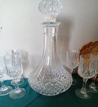 Garrafa licor cristal d'arques e copos