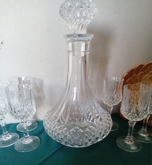 Garrafa licor cristal d'arques e copos