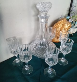 Garrafa licor cristal d'arques e copos