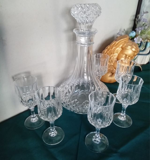 Garrafa licor cristal d'arques e copos