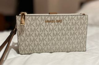 Cartera con compartimento para el movil