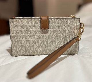 Cartera con compartimento para el movil