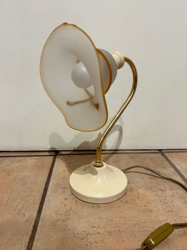 Lampara de mesa antigua