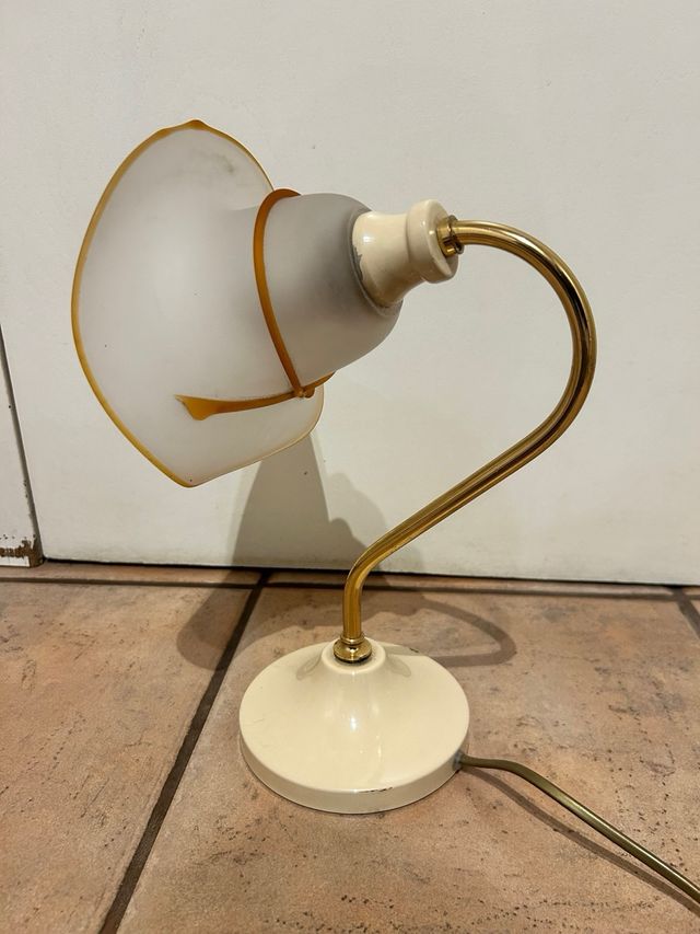 Lampara de mesa antigua