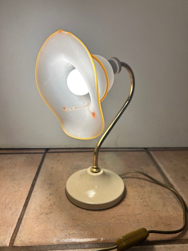 Lampara de mesa antigua