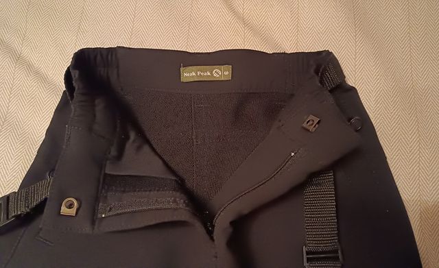 Pantalón Neak peak nuevo , niño,  T-6