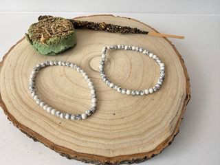 Pulsera elástica howlita 4 mm