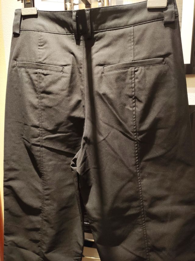 Pantalón jogger efecto nylon