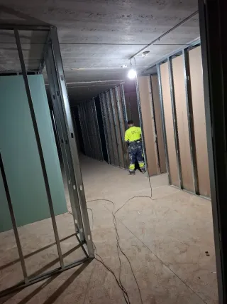 Yesero y pladurista y pinturas y rebozar y rachola