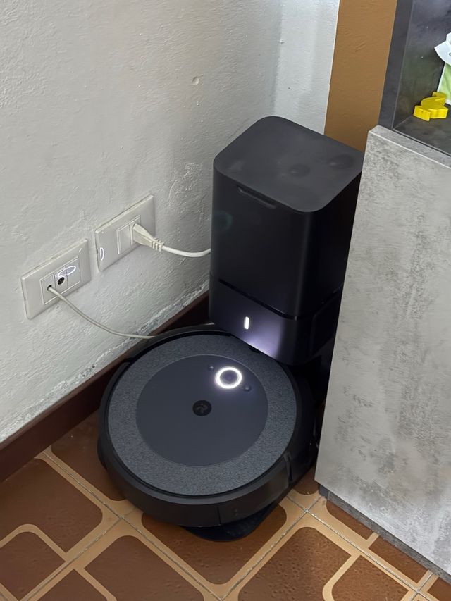 Aspirapolvere robot i3 roomba