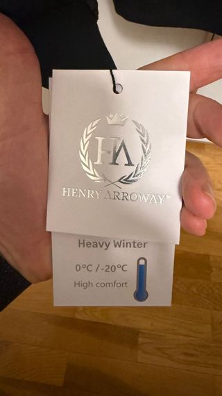 Plumas hombre Henry Arroway