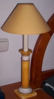 Lamparas techo y mesilla