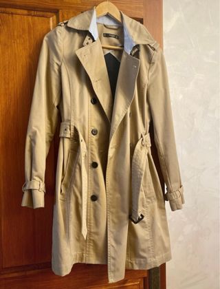 Gabardina Mango talla S 