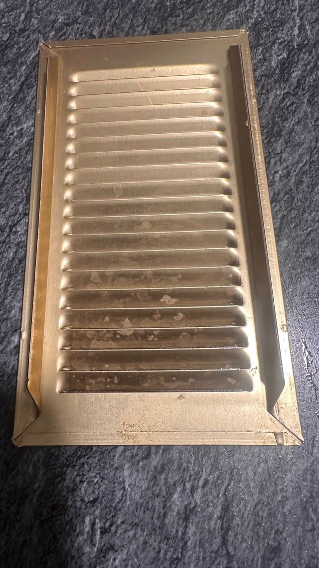 Rejilla de salida de humos para cocina o baño