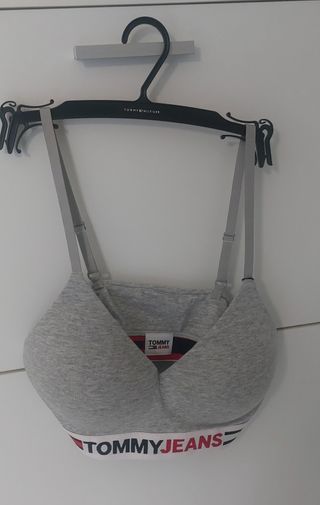 Sujetador deportivo Tommy Hilfiger a estrenar