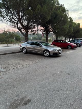 Volkswagen Passat CC 2011