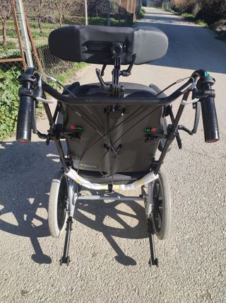 Silla de ruedas articulada Breezy
