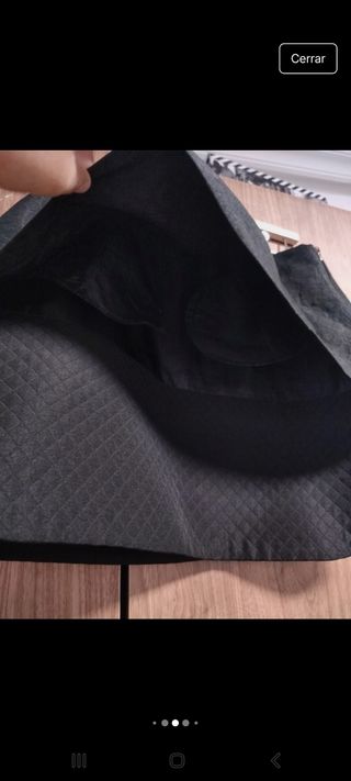 Falda negra estampada