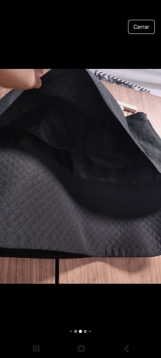 Falda negra estampada