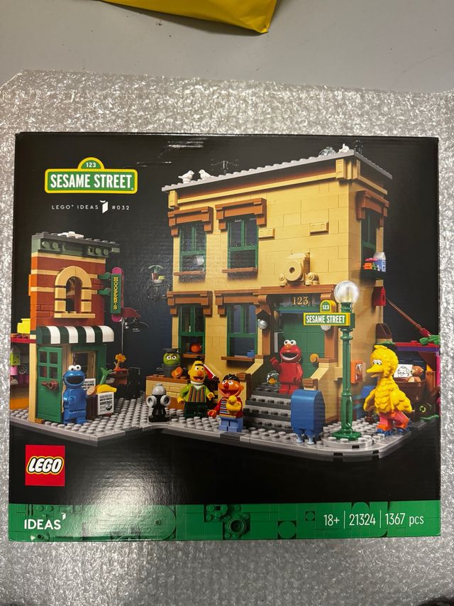 LEGO 21324 Barrio Sesamo SIN ABRIR