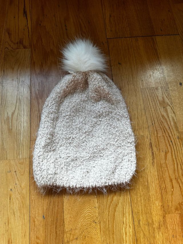Gorro con pompon nuevo