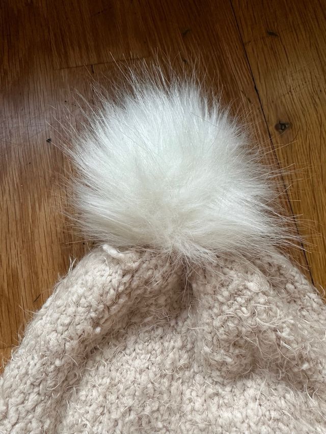 Gorro con pompon nuevo