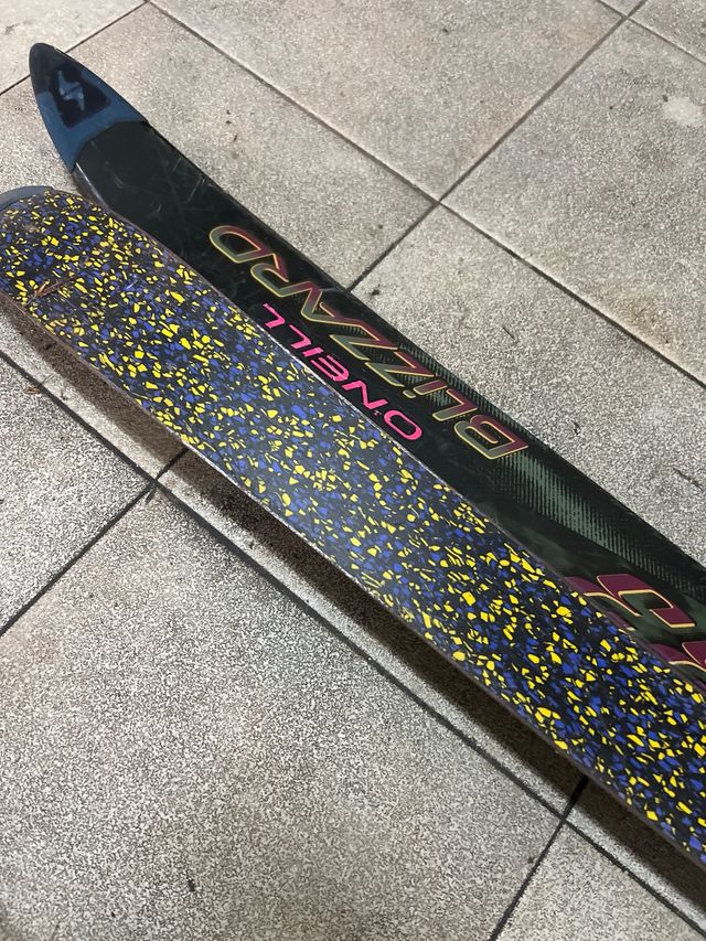 Skis blizzar