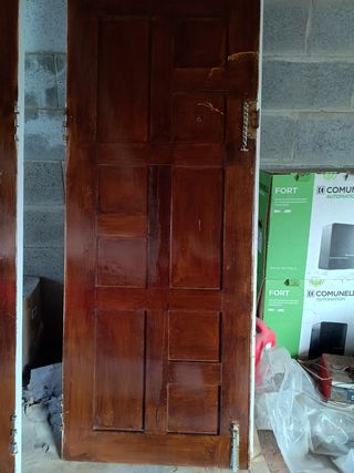 Puerta madera maciza