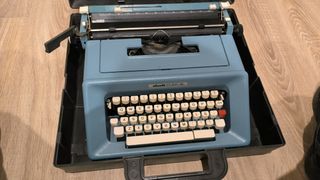 Maquina de escribir Olivetti Studio 46