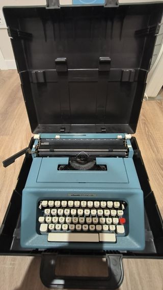 Maquina de escribir Olivetti Studio 46