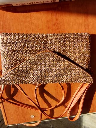 Bolso marrón de fiesta