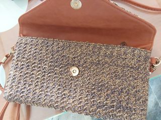 Bolso marrón de fiesta